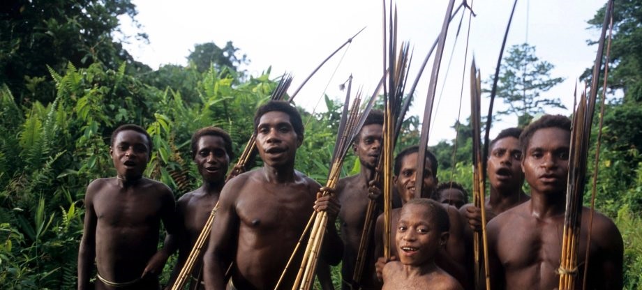 Bộ lạc từng ăn thịt người, sống hoang dã và nguyên thủy nhất thế giới - 1
