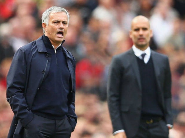 Đại chiến MU - Man City: Mourinho dùng kế ly gián trò hư Guardiola