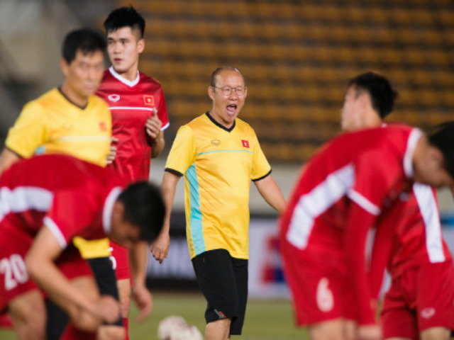 ĐT Việt Nam đấu Malaysia: Báo Hàn cảnh báo Park Hang Seo điều gì?