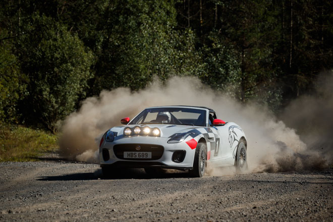 Jaguar giới thiệu thêm phiên bản F-Type Rally - 9