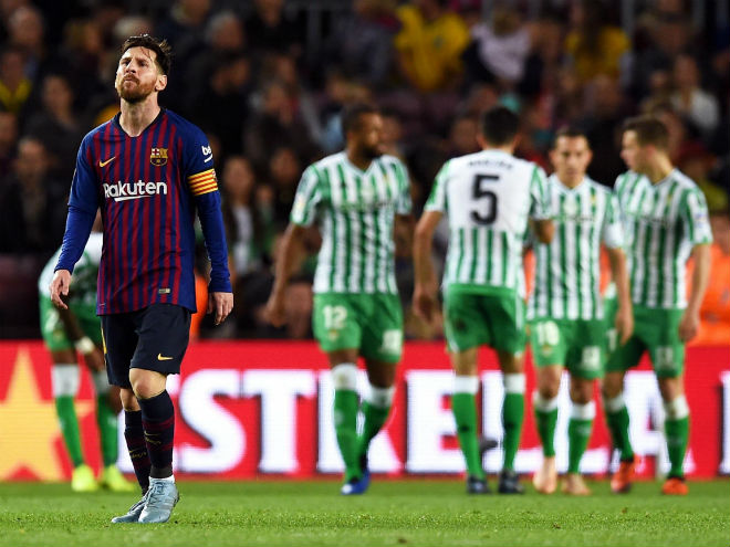 Barca “mua dây buộc mình”: Hợp Messi, tướng cũ “đi thật xa để trở về” - 1