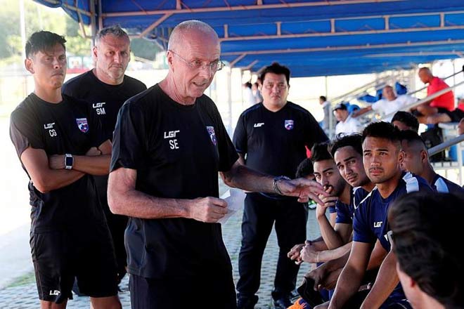 Siêu HLV Philippines gây sốc AFF Cup: Phớt lờ Việt Nam, đòi sánh tầm Thái Lan - 1