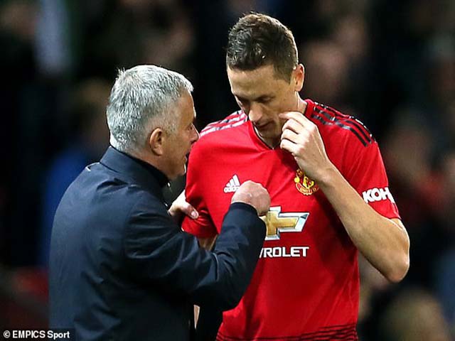 Phòng thay đồ MU thêm loạn: Cầu thủ tố Mourinho thiên vị “tội đồ” Matic