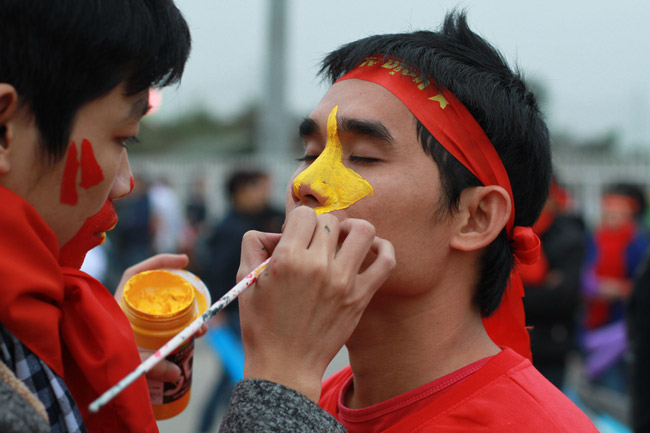 Trăm kiểu ăn theo kiếm tiền triệu trước giờ bóng lăn trận Việt Nam - Malaysia - 1