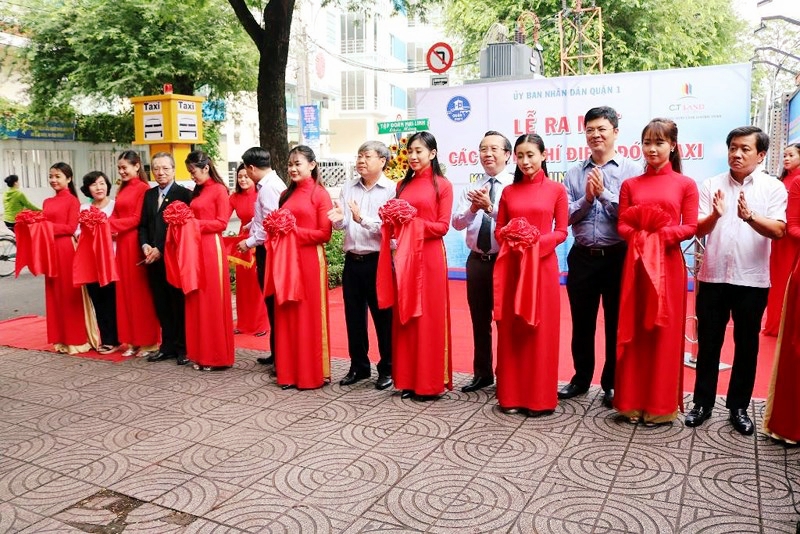 Hình ảnh không thể ngờ tại 5 điểm đón taxi cố định giữa Sài Gòn sau 2 tháng - 1