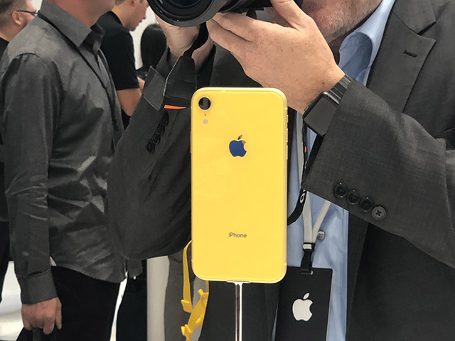 Chuyên gia phân tích nhận định Apple đang ”ngậm trái đắng” với iPhone XR