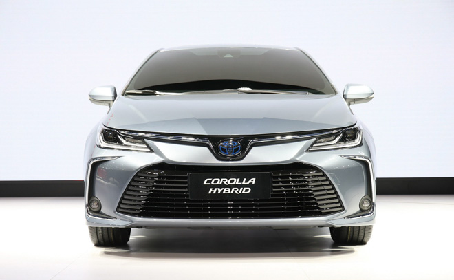 Toyota Corolla Sedan thế hệ mới 2019 chính thức lộ diện - 4