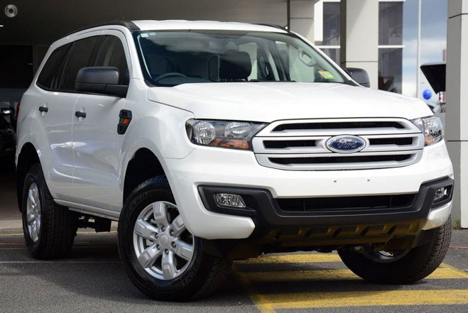 Ford Everest 2018 bản giá rẻ đã có mặt tại đại lý, giá đề xuất từ 999 triệu đồng - 3