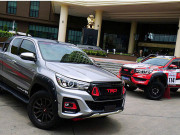 Tin tức ô tô - Toyota Hilux cực ngầu với gói phụ kiện TRD Black Rally