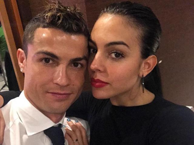 Quên nghi án hiếp dâm, Ronaldo bí mật định đoạt ngày cưới mỹ nhân