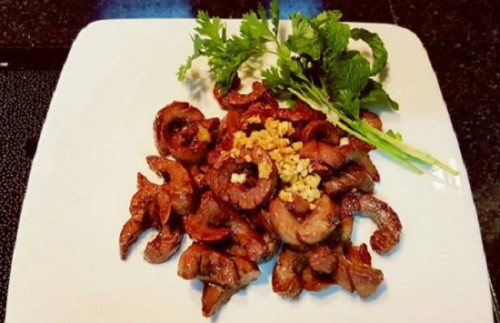 Cật xào cháy tỏi thơm lừng góc bếp - 3