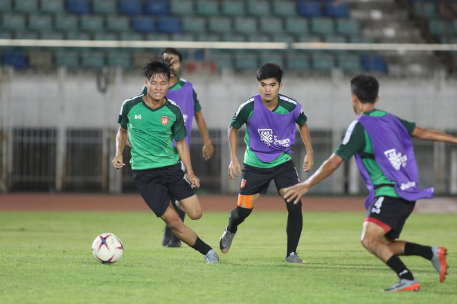 Myanmar “luyện công” đấu Việt Nam: &#34;Ronaldo&#34; Aung Thu hừng hực khí thế - 4