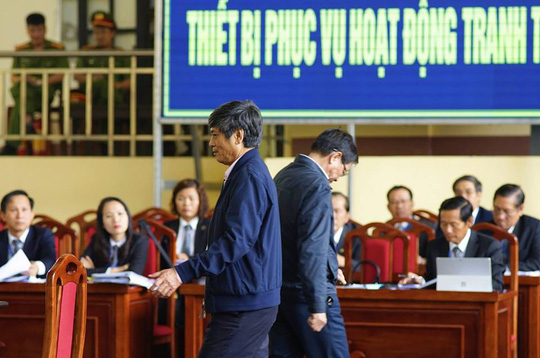 Phản cung tại tòa, ông Nguyễn Thanh Hóa nói khai trước đây do &#34;đầu óc không tỉnh táo&#34; - 1