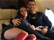 Đời sống Showbiz - &quot;Bàn tay hư hỏng&quot; của vợ siêu sao Ronaldo khiến fan toát mồ hôi