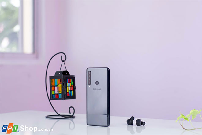 Đặt trước Galaxy A9 tại FPT Shop, nhận quà đến 8,8 triệu đồng và trả góp không lãi suất - 1