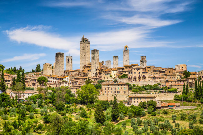 San Gimignano, Italia: Thị trấn San Gimignano là một trong những nơi còn giữ được kiến trúc khá nguyên vẹn từ thời Trung Quốc. Đây cũng là một trong những điểm đến hấp dẫn nhất ở vùng Tuscany.