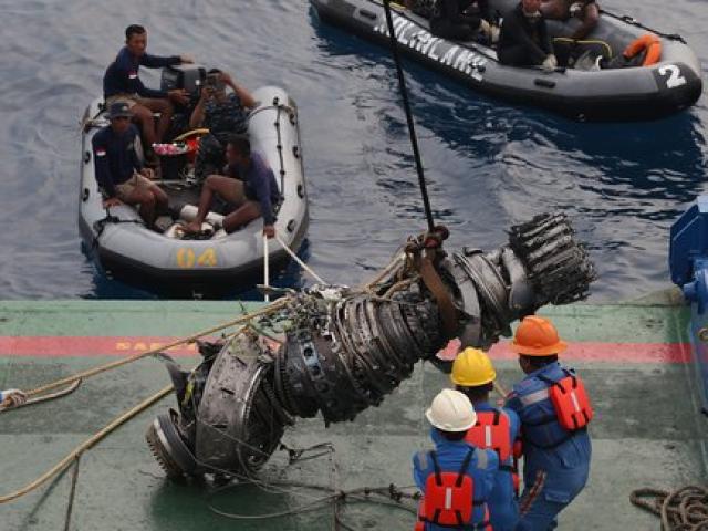 Máy bay Indonesia chở 189 người rơi: Nội dung dữ liệu từ hộp đen