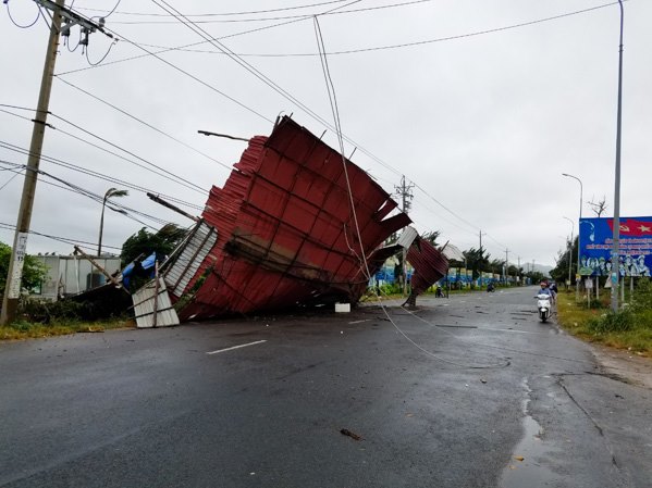 Bão số 9 càn quét Bà Rịa - Vũng Tàu, Sài Gòn mưa rất to - 8