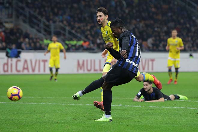 Inter Milan - Frosinone: 2 ngôi sao hủy diệt & cuộc đua tử thần - 1