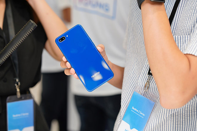 Realme C1 phiên bản màu xanh chính thức bán ra tại TGDĐ và FPT Shop - 1