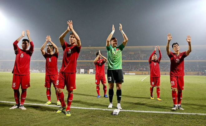 AFF Cup: Báo Philippines tự nhận &#34;cửa dưới&#34; Việt Nam, siêu HLV khó cứu - 1