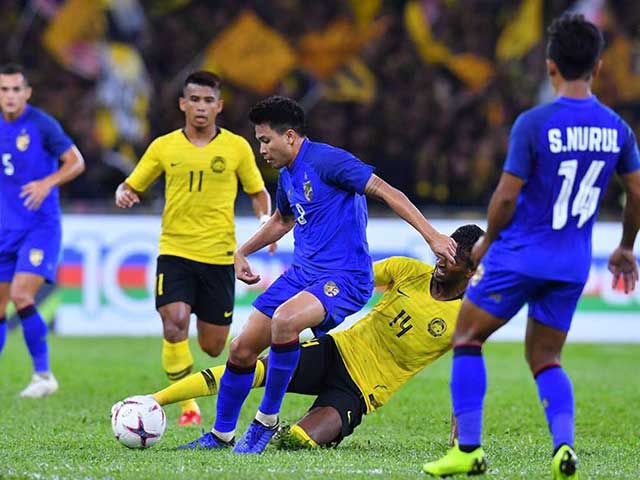 Malaysia - Thái Lan: Bão táp lên nhà vô địch, cơ hội dồn dập (Bán kết AFF Cup)