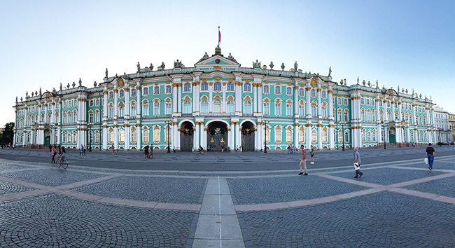 Và cuối cùng, Cung điện Mùa đông ở Saint Petersburg sử dụng một bảng màu hoàn toàn kỳ diệu khiến Wes Anderson vô cùng tự hào.