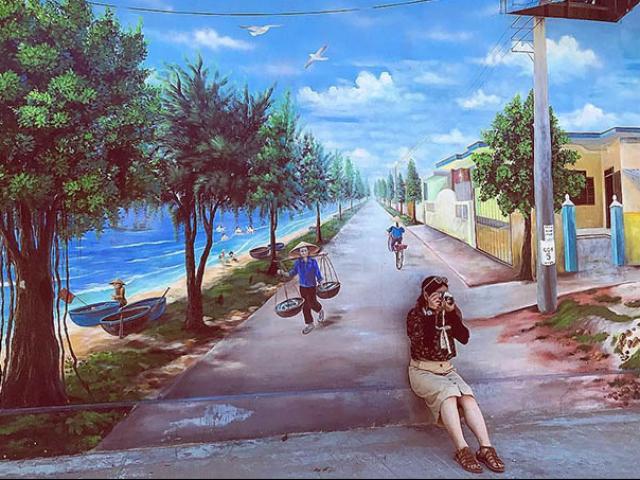 ”Check- in” ngôi làng bích họa đẹp mộng mơ ở Quảng Bình