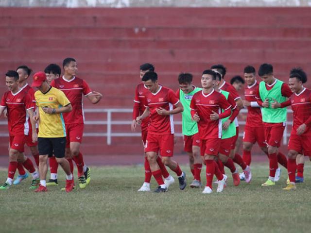 Trực tiếp ĐT Việt Nam tập luyện đấu Philippines lượt về: Tin xấu từ Hùng Dũng