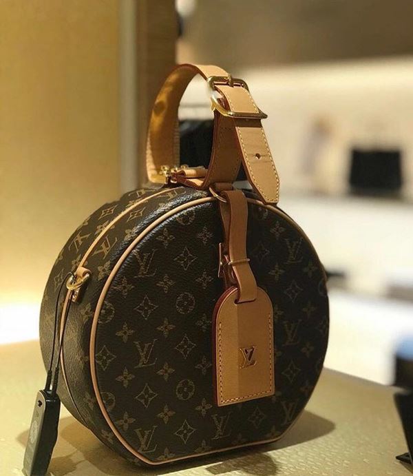 Chiếc hộp đựng giày giá bằng cả căn nhà của Louis Vuitton - 8