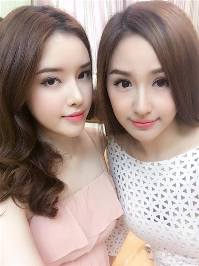 Hai chị em thường xuyên chia sẻ ảnh đời thường và Ngọc Phượng được nhận xét ngày càng xinh đẹp, không thua hoa hậu.