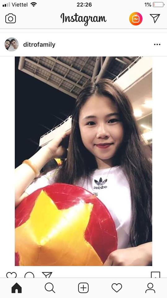&#34;Nửa kia&#34; của đội tuyển Việt Nam khoe nhan sắc xinh đẹp trên sân Mỹ Đình - 1
