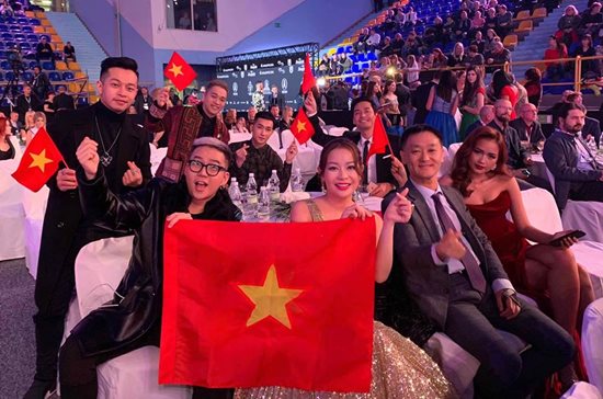 Minh Tú dừng chân top 10 Hoa hậu Siêu quốc gia 2018 - 8