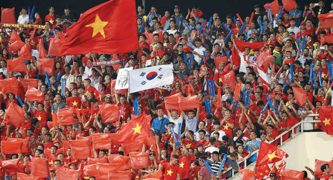 Việt Nam đá chung kết AFF Cup: Báo Hàn sửng sốt vì fan cuồng Park Hang Seo - 2