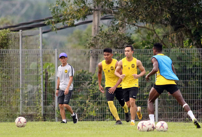 “Siêu tiền đạo” của Malaysia muốn “đòi nợ” thầy trò Park Hang Seo - 9