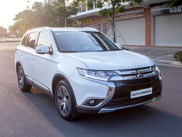 Mitsubishi Việt Nam triệu hồi gần 1000 chiếc Outlander vì dính lỗi phần mềm điều khiển