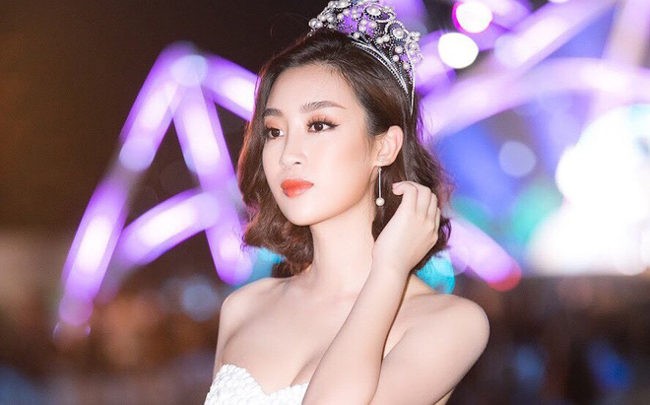 Đỗ Mỹ Linh được nhận xét là hoa hậu tài sắc vẹn toàn trong showbiz Việt.
