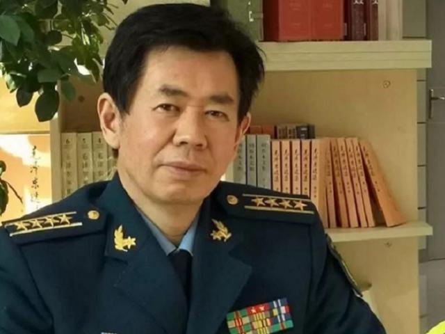 Đại tá Trung Quốc đề xuất đâm tàu chiến Mỹ ở Biển Đông