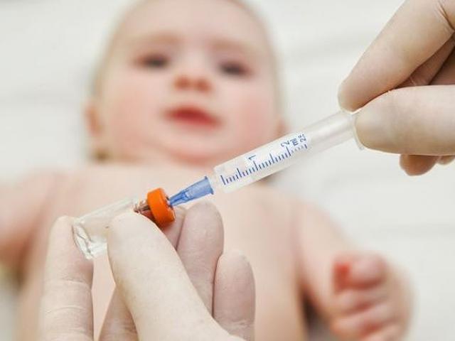 Vắc xin mới thay thế Quinvaxem có thể gây những biến chứng gì?