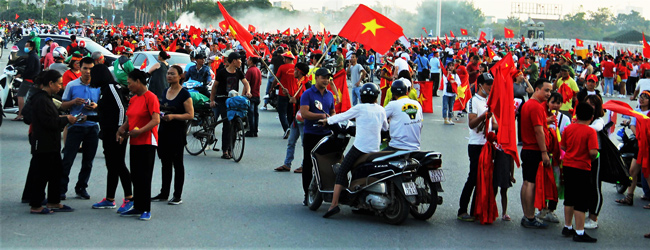 Giá cao gấp đôi ngày thường, nhà nghỉ vẫn “cháy phòng” trước chung kết AFF Cup - 9