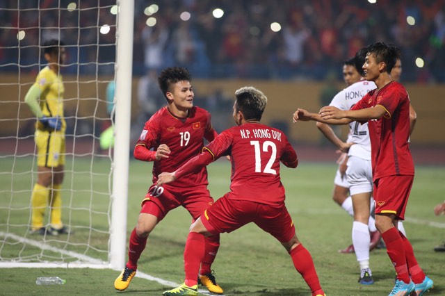 Anh Đức, Quang Hải, Công Phượng đi 1 đôi giày &#34;may mắn&#34; suốt mùa giải AFF Cup 2018 - 8