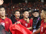 Bóng đá - Người hùng Việt Nam vô địch AFF Cup: Thầy Park và học trò tri ân người hâm mộ