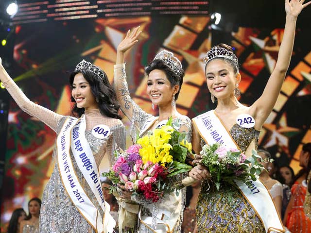 Sao Việt vỡ òa khi Việt Nam lần đầu lọt Top 5 Hoa hậu Hoàn vũ