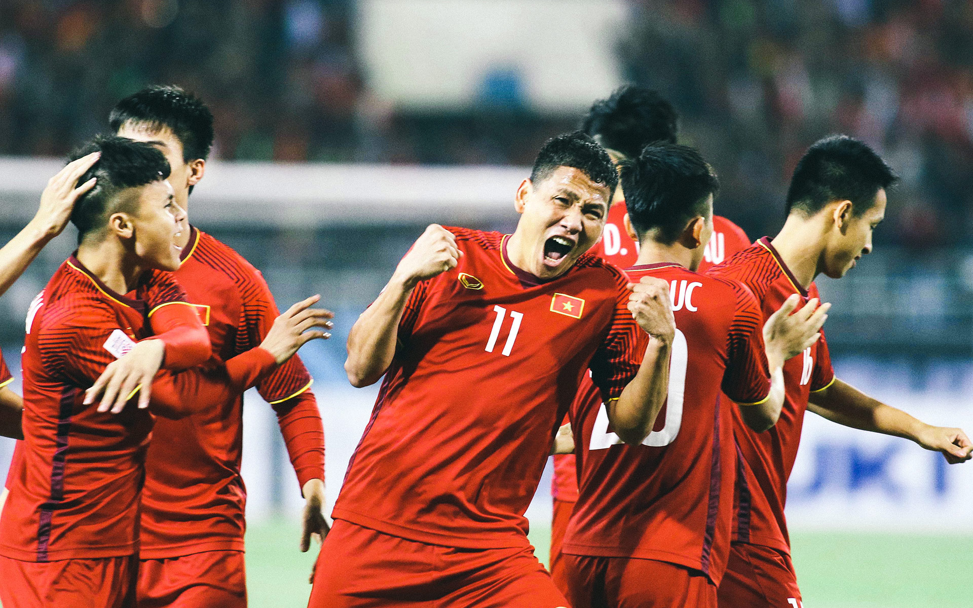 Tiền đạo Anh Đức: Từ ngôi sao bị “bỏ rơi” tới người hùng lịch sử AFF Cup 2018 - 9