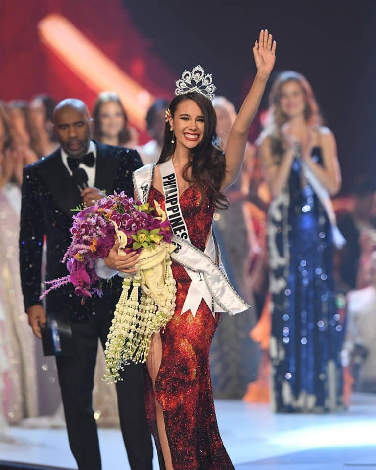 Nhan sắc đẹp tựa nữ thần của tân Hoa hậu Hoàn vũ 2018 Catriona Gray - 1