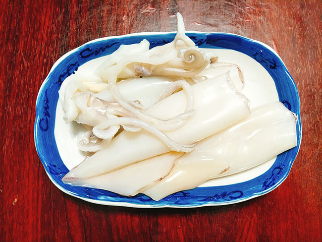 Mực nhồi thịt sốt cà chua đưa cơm ngày trở gió - 2