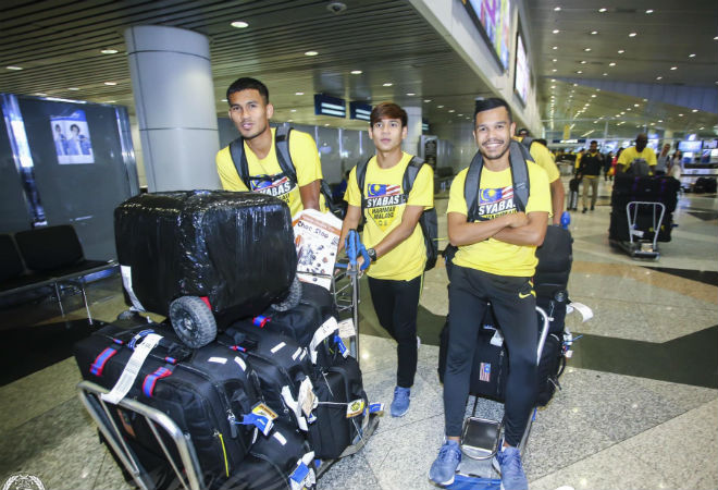 AFF Cup: Malaysia thua Việt Nam về nước, triệu fan làm điều không ngờ - 4