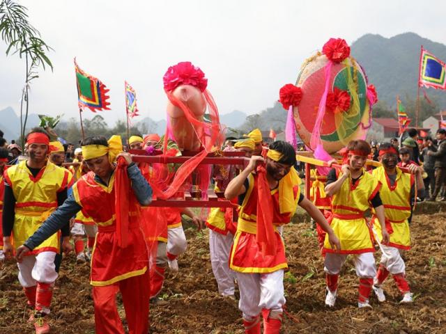 Đình sắp đổ sập, lễ hội rước “của quý” lớn nhất Việt Nam có bị gián đoạn?
