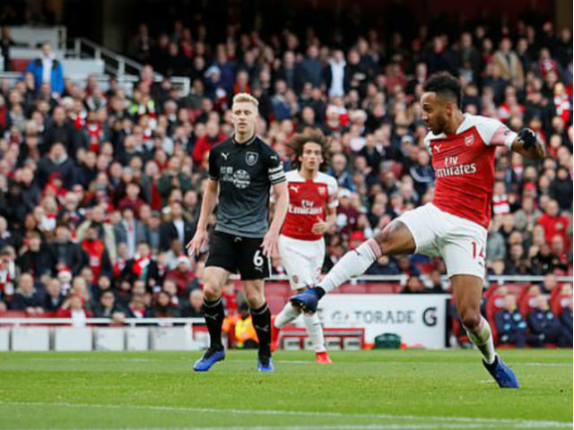 Arsenal - Burnley: Rượt đuổi nghẹt thở, định đoạt phút bù giờ