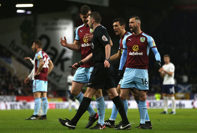 Arsenal - Burnley: Lấy lại tinh thần, tìm kiếm 3 điểm - 2